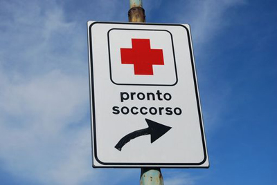 Un'insegna del Pronto Soccorso